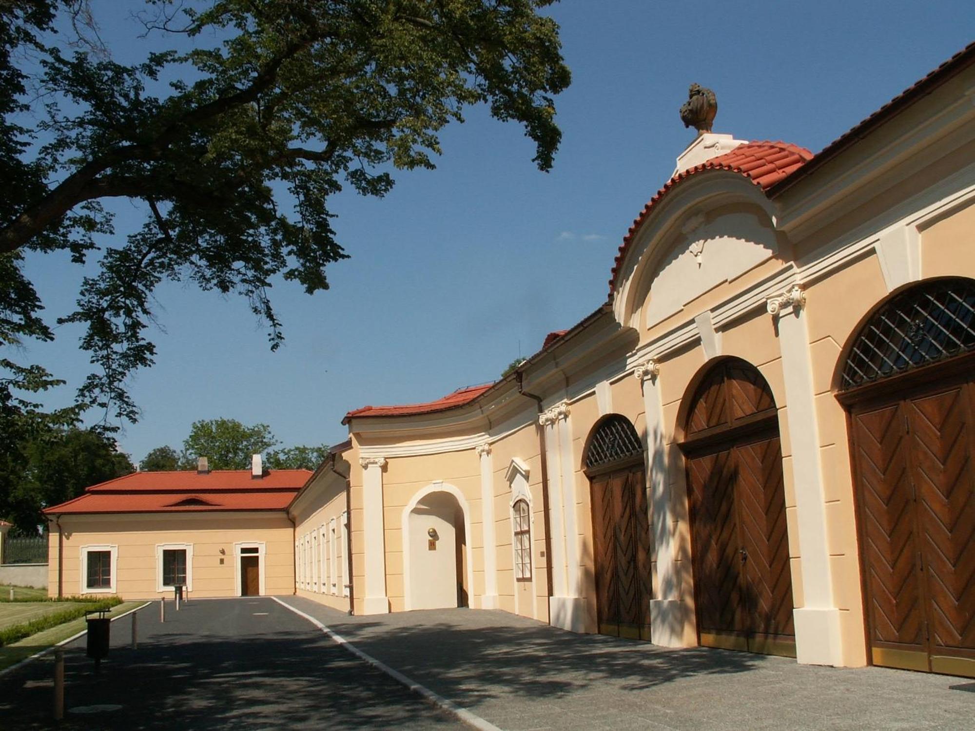 Chateau Liblice Бушице Экстерьер фото