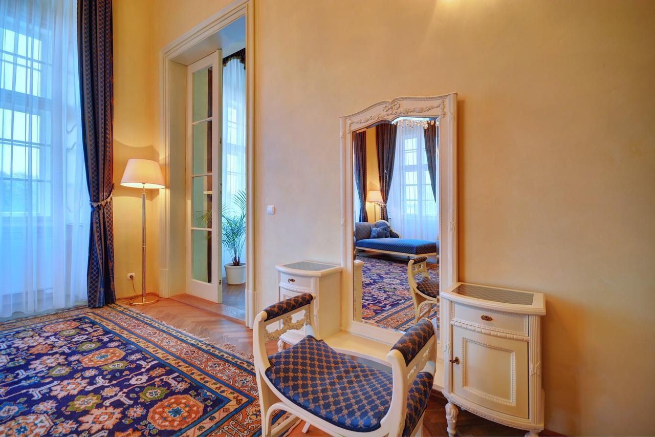 Chateau Liblice Бушице Экстерьер фото