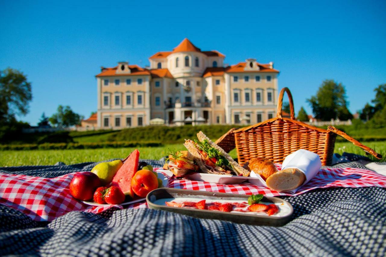 Chateau Liblice Бушице Экстерьер фото