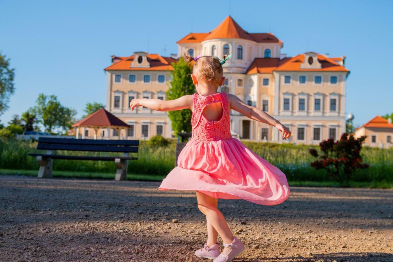 Chateau Liblice Бушице Экстерьер фото